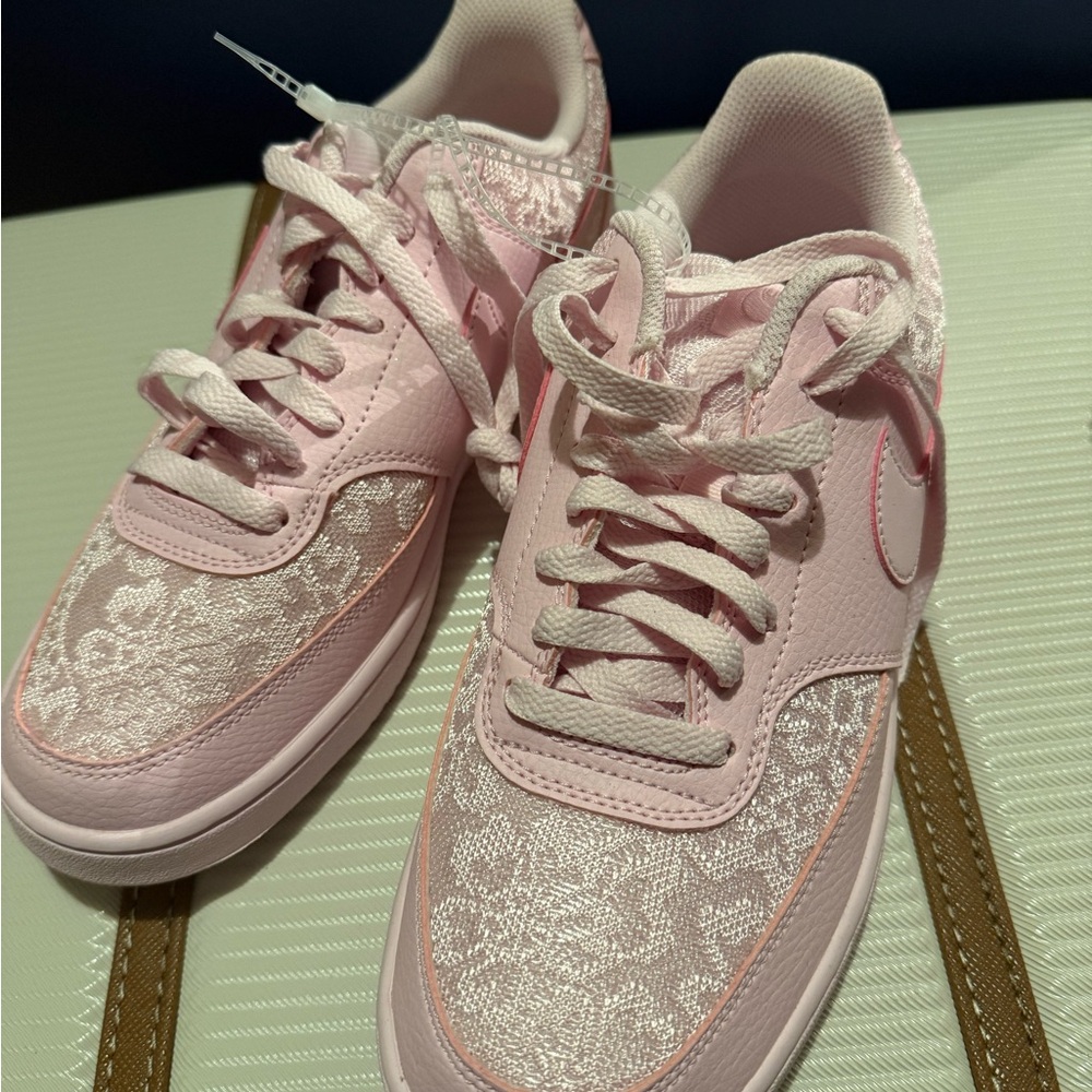 Nike Women's Pink Lace Sneakers